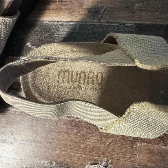 NWOT Munro White and Cream Sandals Women Size 9.5 - Picture 3 of 5